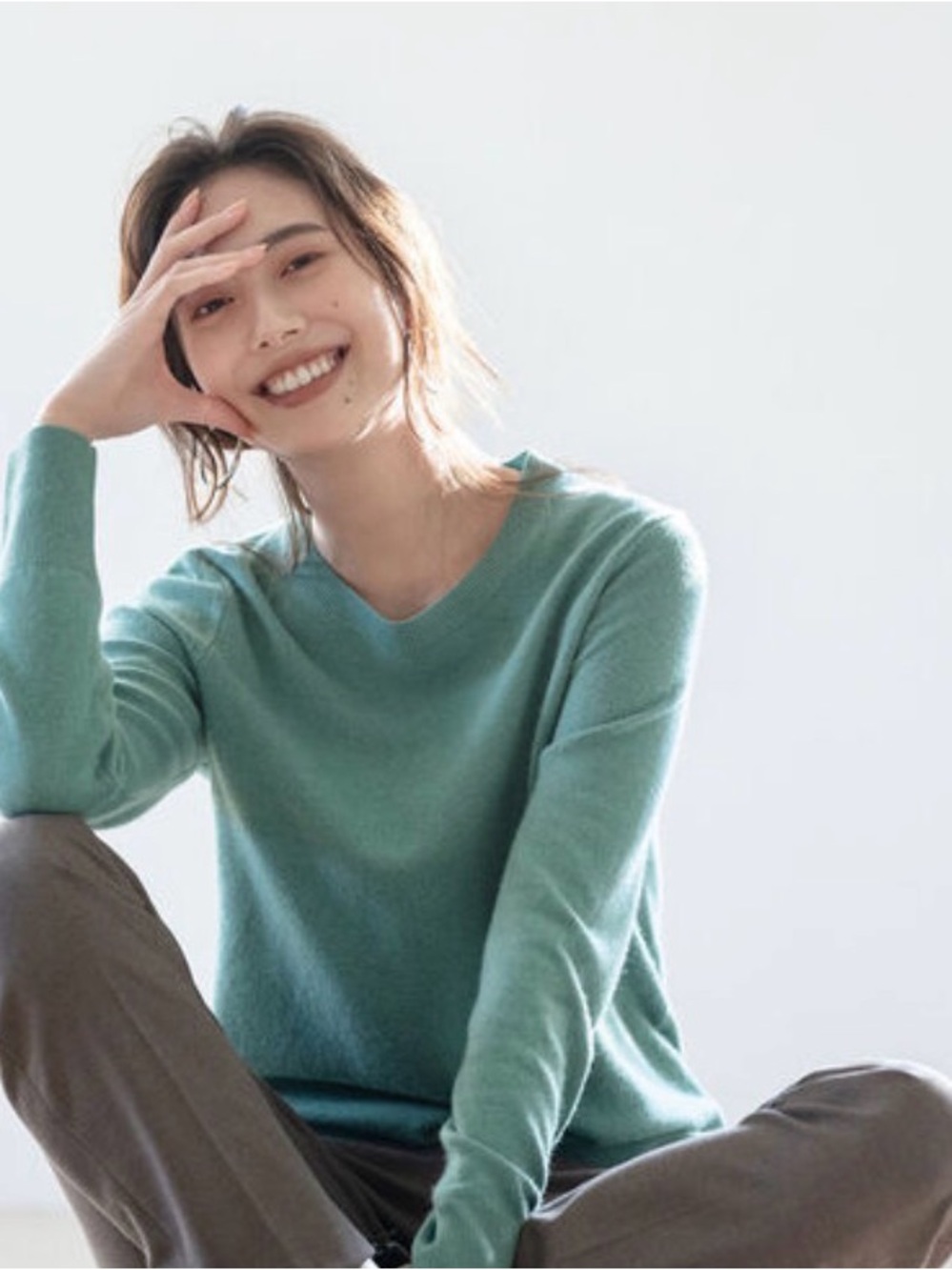 Uniqlo Women's Soft Mint Wool Cozy Sweater in Aqua